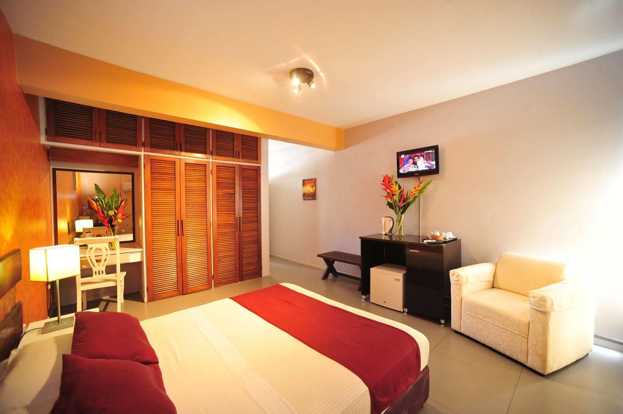 Hotel Olympic Порт-Вила Экстерьер фото